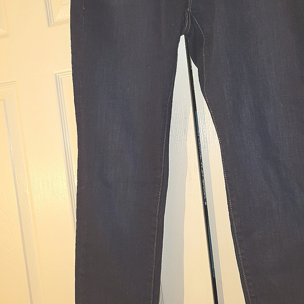 Gap straight leg jean